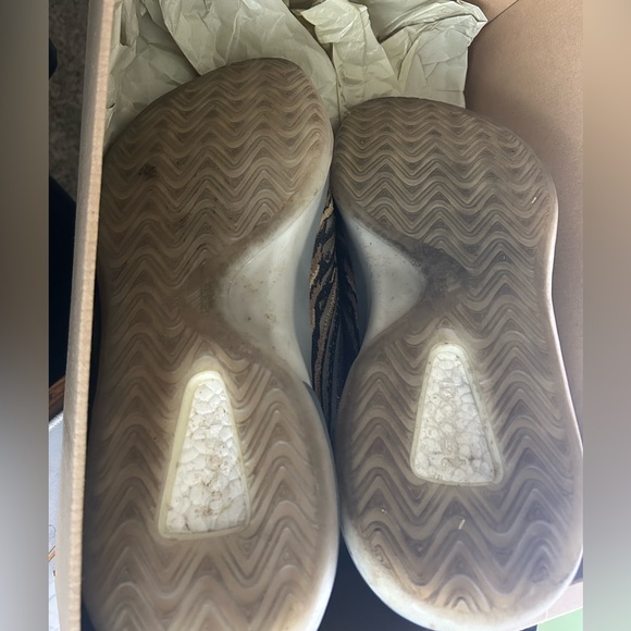 2021 Yeezy Quantum 'Amber Tint - Picture 8 of 10
